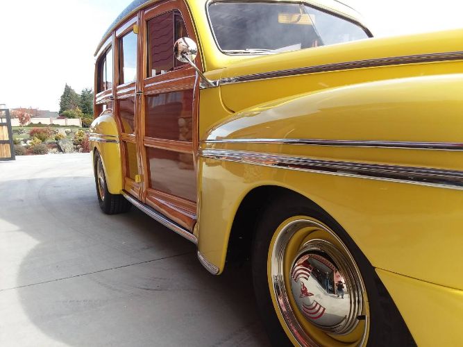 Mercury-Woody-1946-Yellow-1