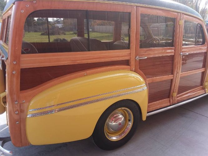 Mercury-Woody-1946-Yellow-16