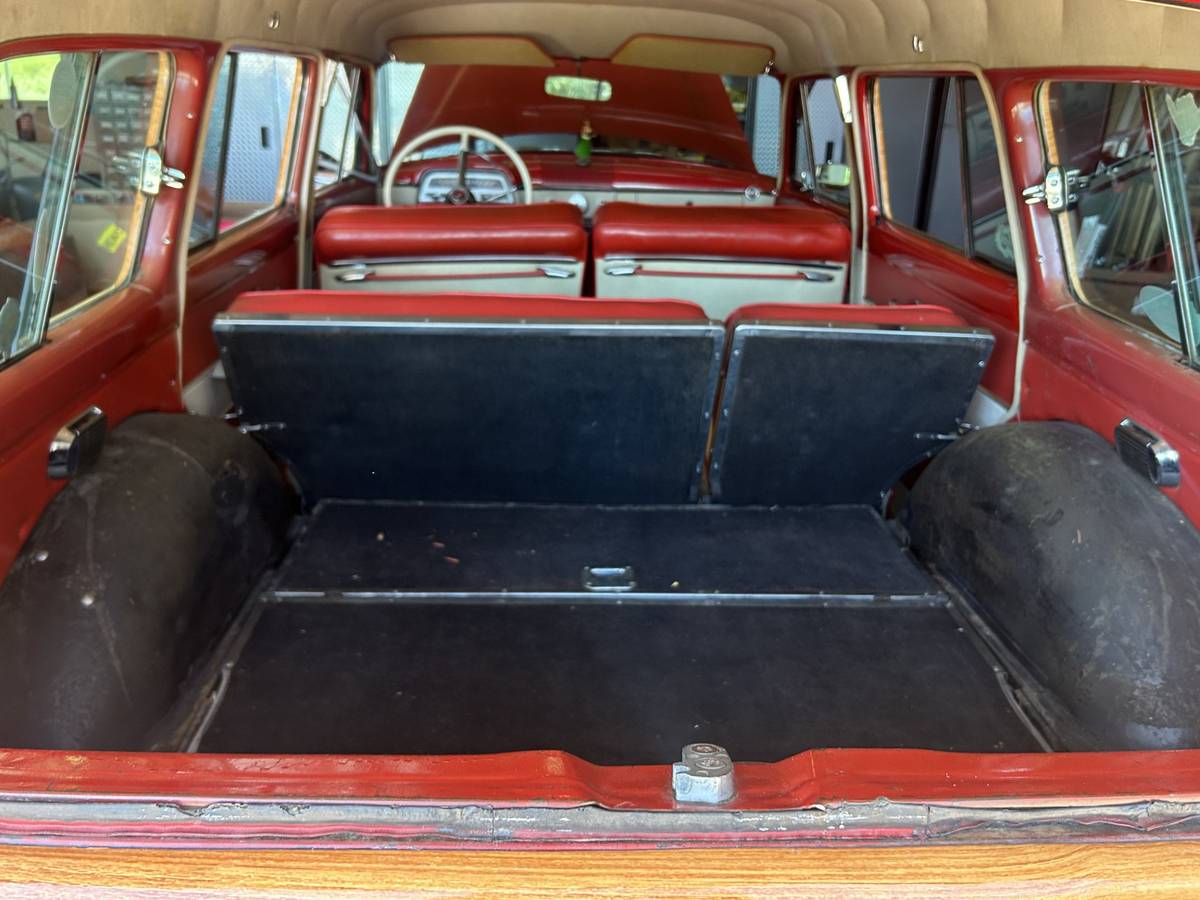 Mercury-Woody-wagon-1954-red-11