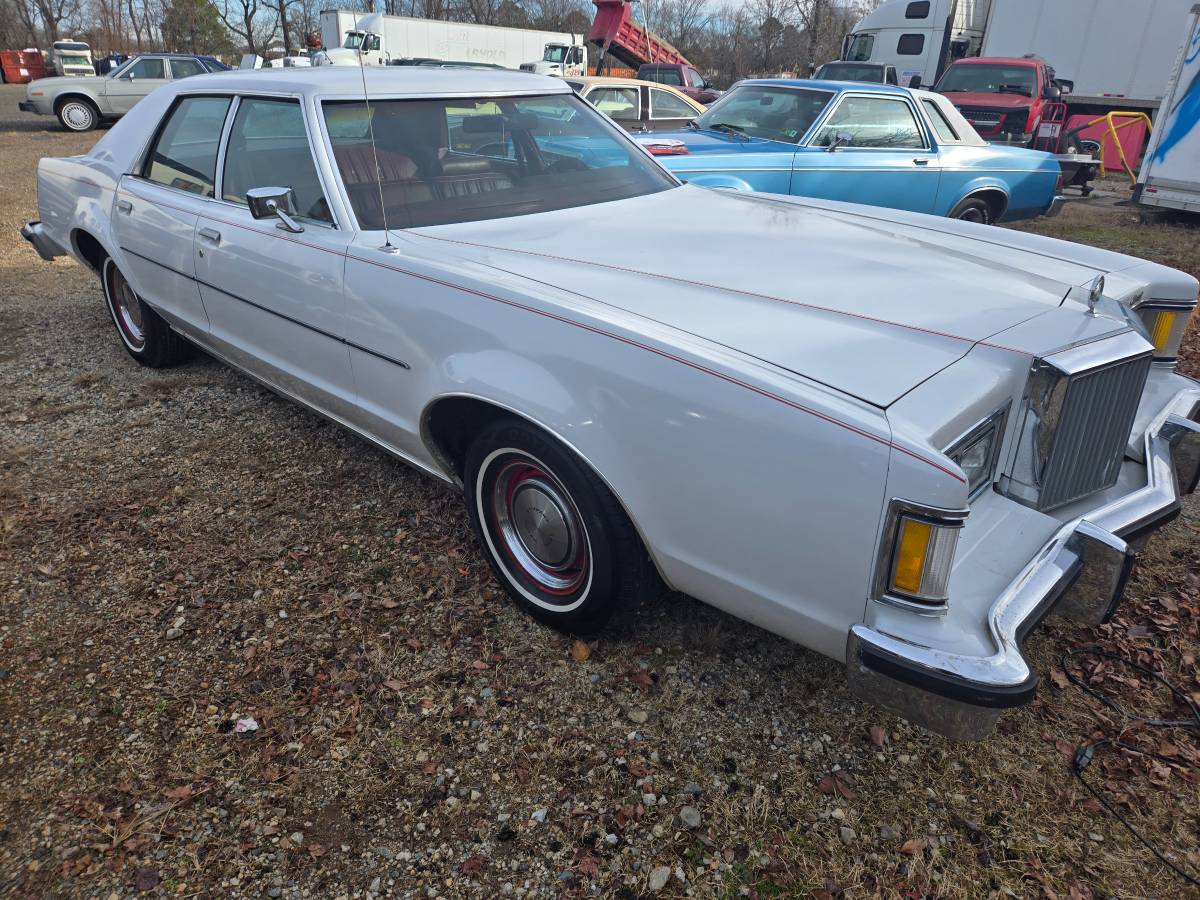 Mercury-cougar-1977-white-18