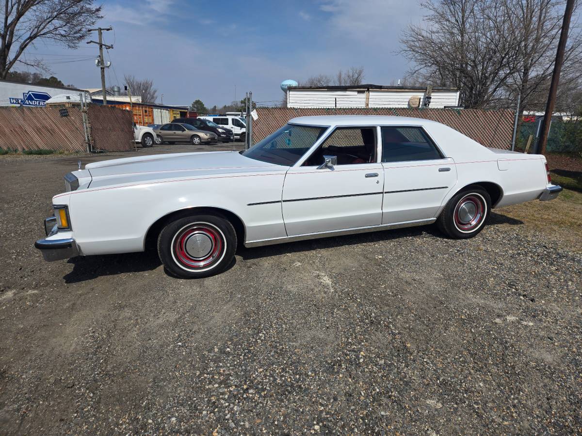 Mercury-cougar-1977-white-2