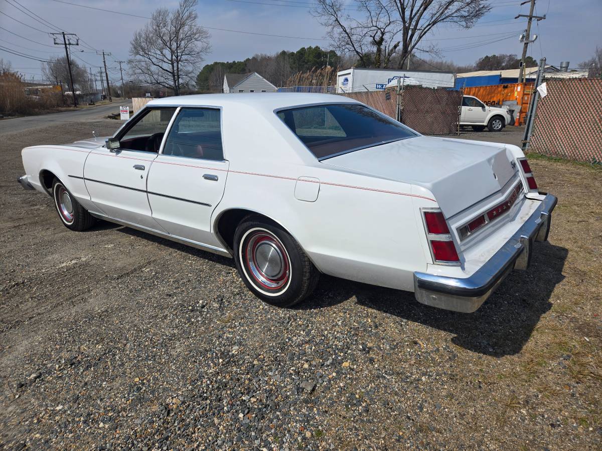 Mercury-cougar-1977-white-3