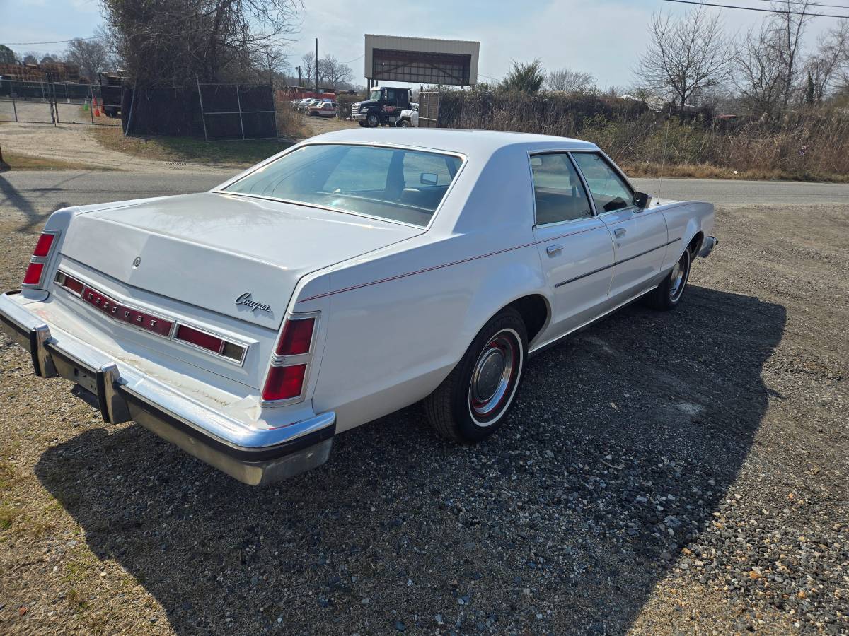 Mercury-cougar-1977-white-5
