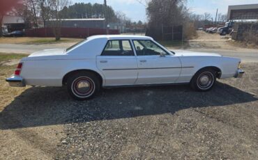 Mercury-cougar-1977-white-8