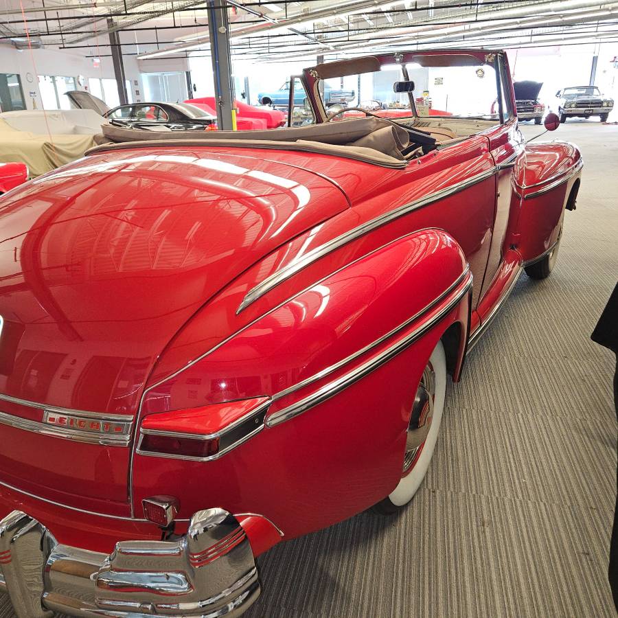 Mercury-eight-club-1946-red-2