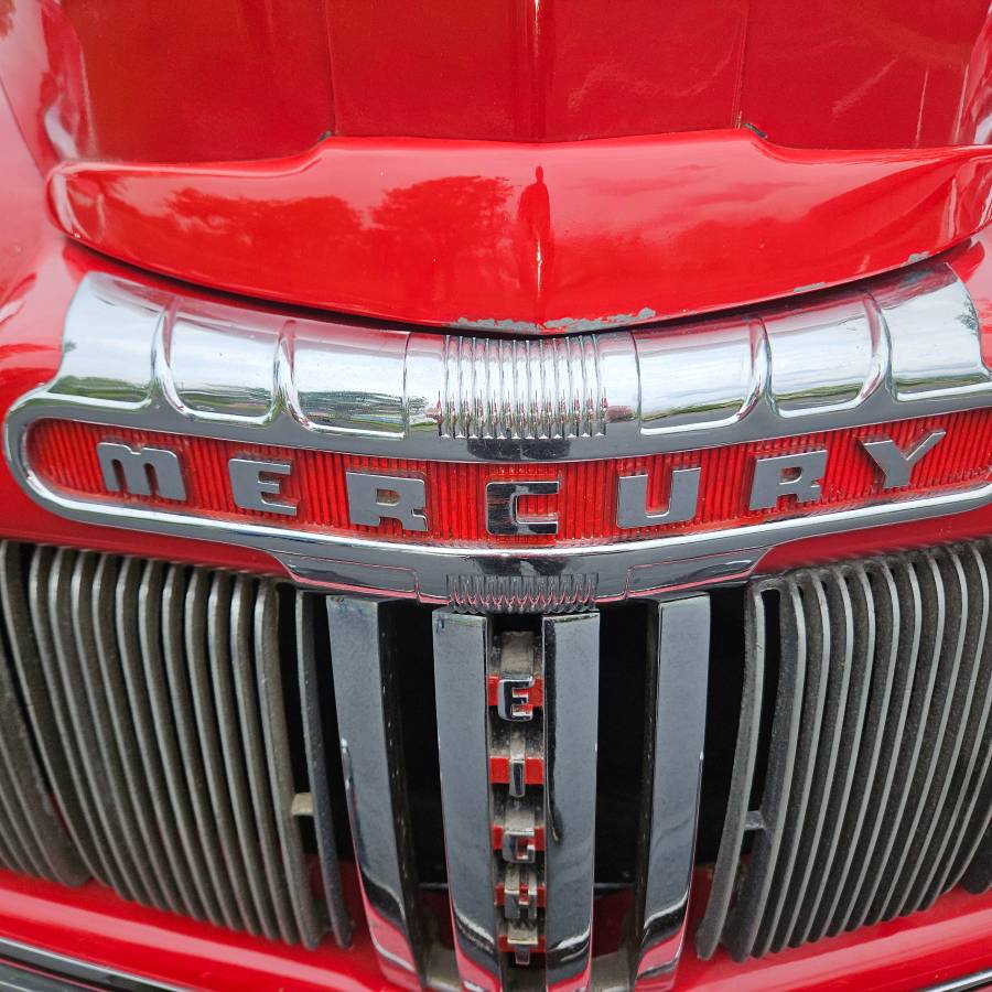 Mercury-eight-club-1946-red-22