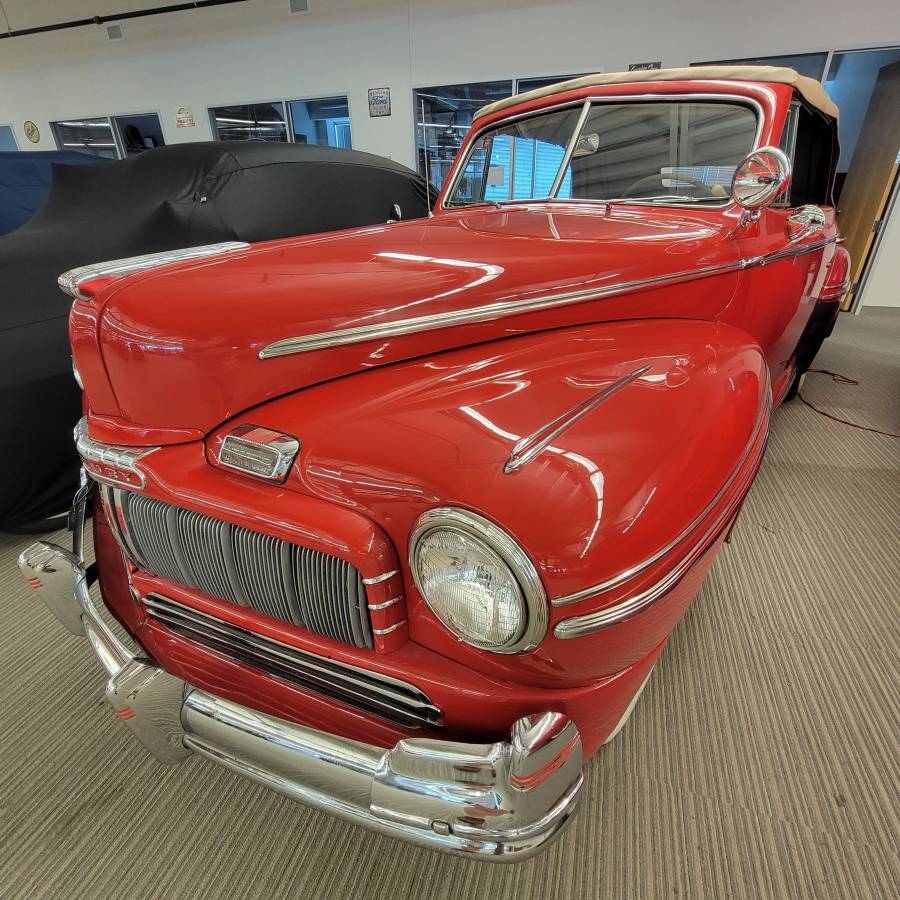 Mercury-eight-club-1946-red-3