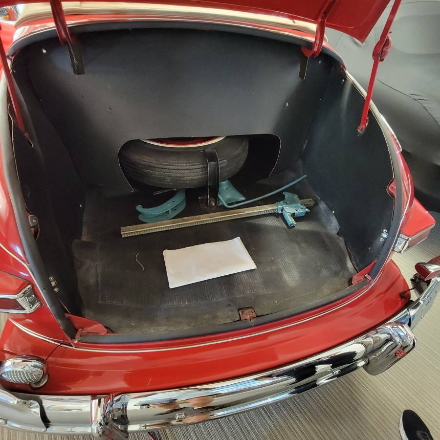 Mercury-eight-club-1946-red-5