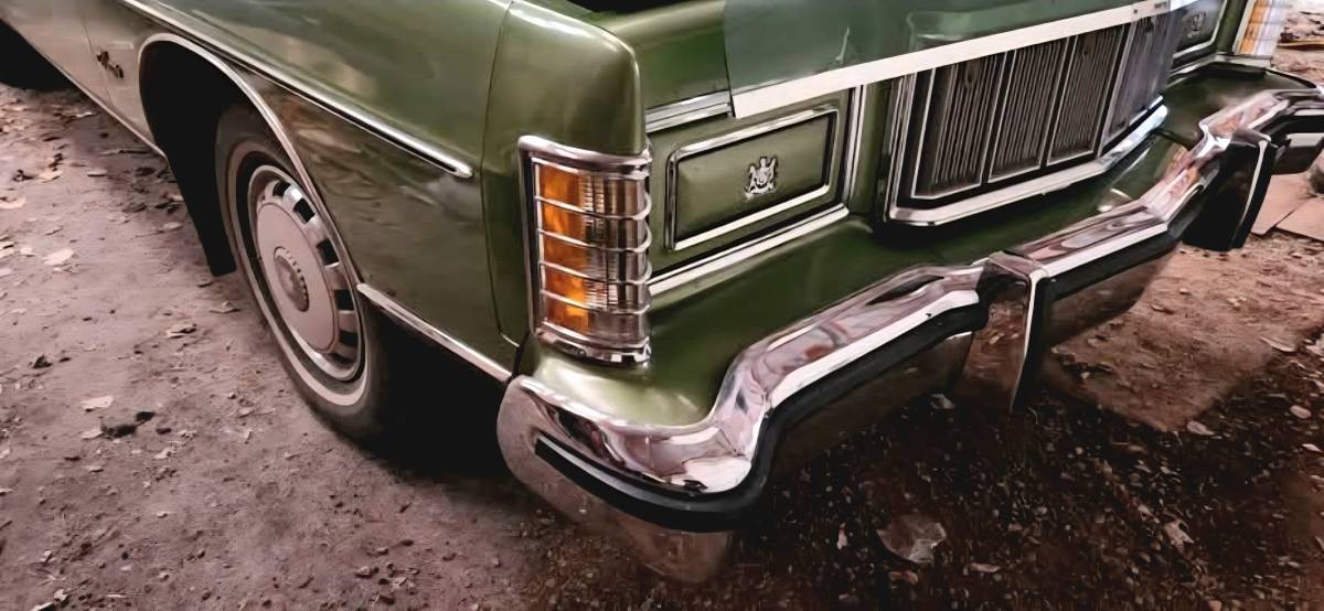 Mercury-grand-marquis-1976-green-11