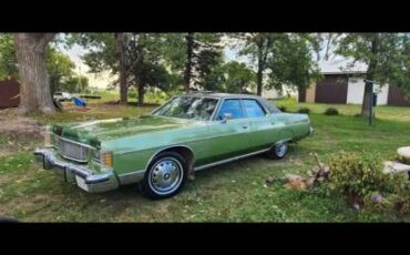 Mercury-grand-marquis-1976-green-4