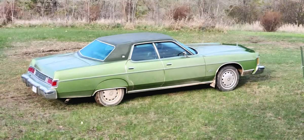 Mercury-grand-marquis-1976-green-5