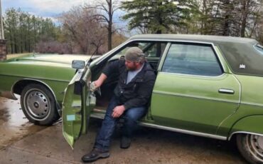 Mercury-grand-marquis-1976-green-7