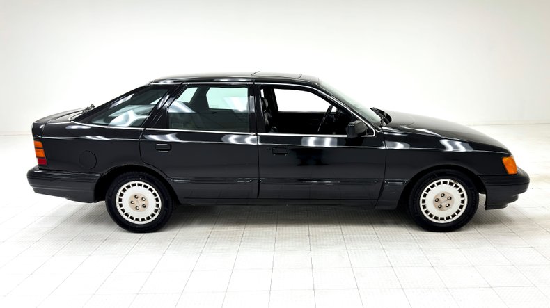 Merkur-Scorpio-1989-Black-Black-19