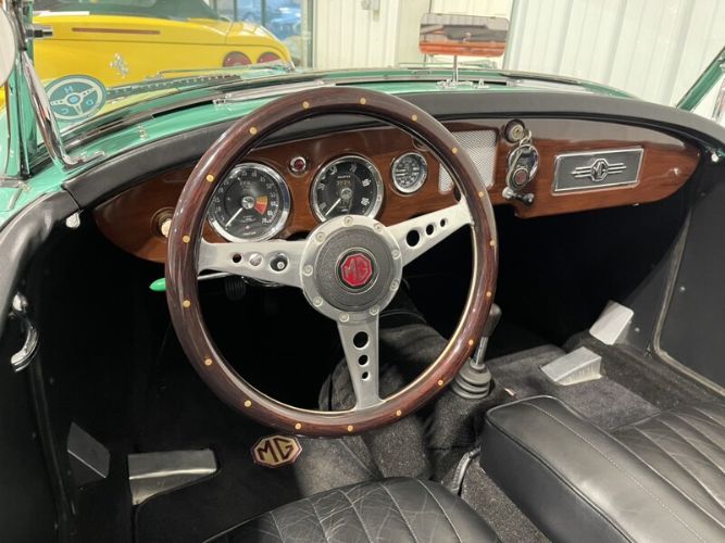Mg-A-1958-Green-Black-10