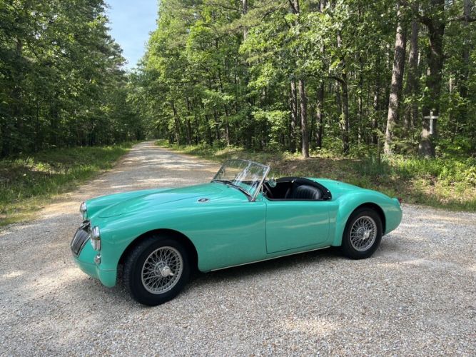Mg-A-1958-Green-Black
