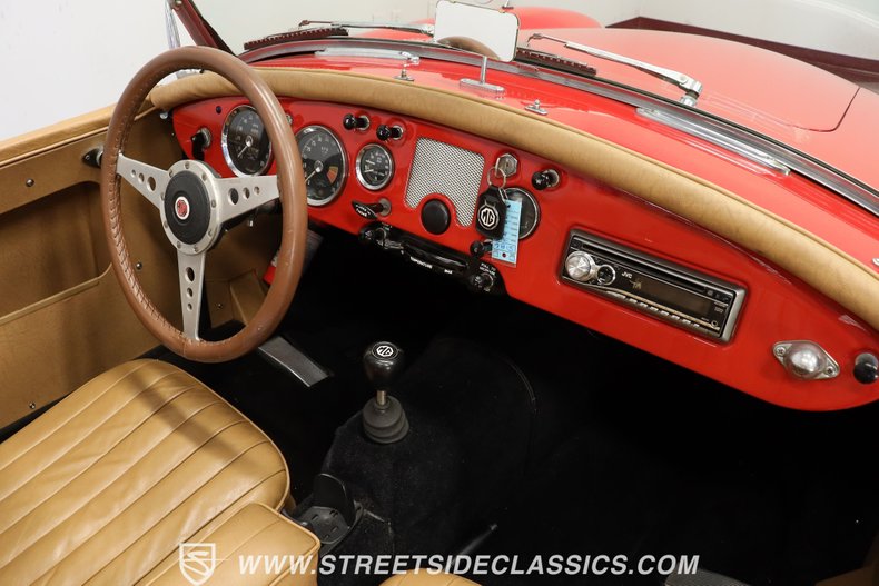 Mg-A-1960-Red-Saddle-Tan-4