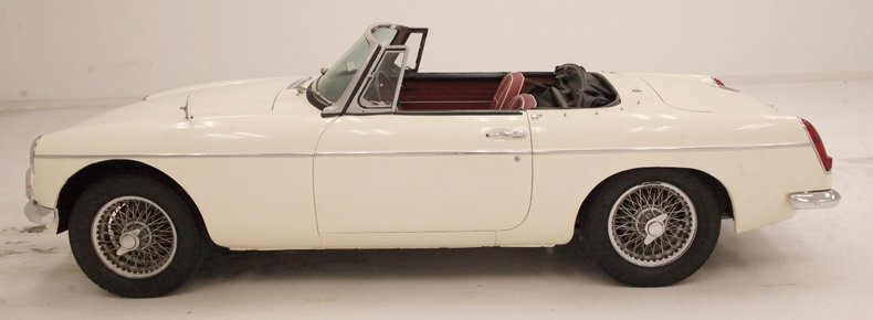 Mg-B-1964-Old-English-White-Red-3