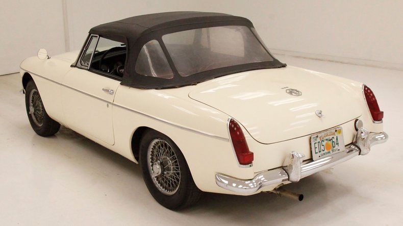 Mg-B-1964-Old-English-White-Red-4