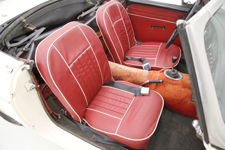 Mg-B-1964-Old-English-White-Red-9