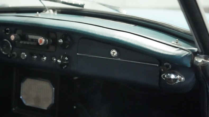 Mg-B-1965-Iris-Blue-Blue-11