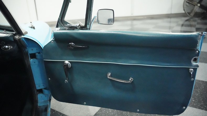 Mg-B-1965-Iris-Blue-Blue-18