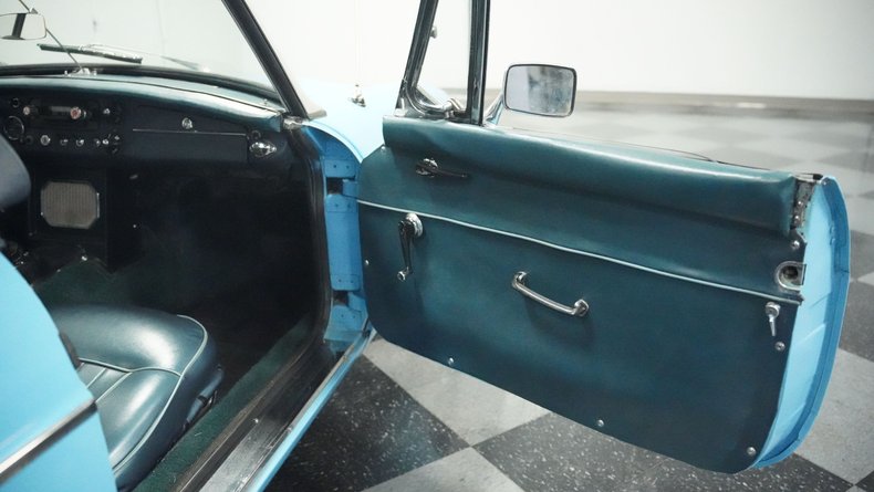 Mg-B-1965-Iris-Blue-Blue-19