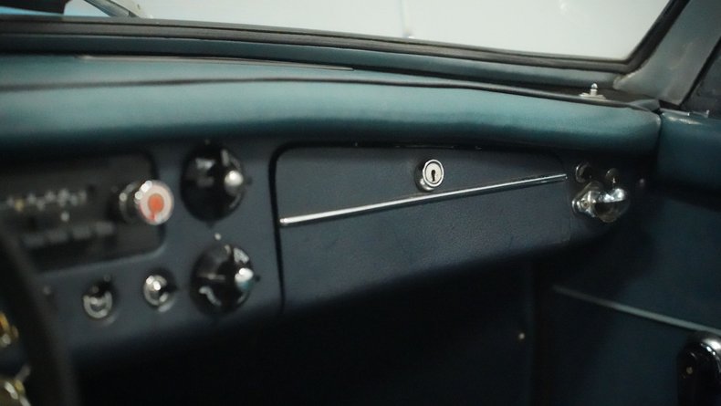 Mg-B-1965-Iris-Blue-Blue-44