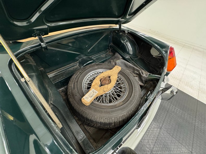 Mg-B-1972-British-Racing-Green-Saddle-3