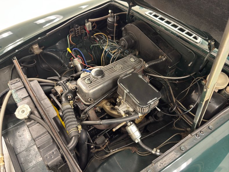 Mg-B-1972-British-Racing-Green-Saddle-45