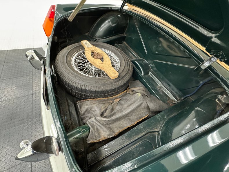 Mg-B-1972-British-Racing-Green-Saddle-6