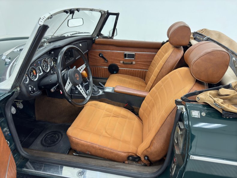 Mg-B-1972-British-Racing-Green-Saddle-9