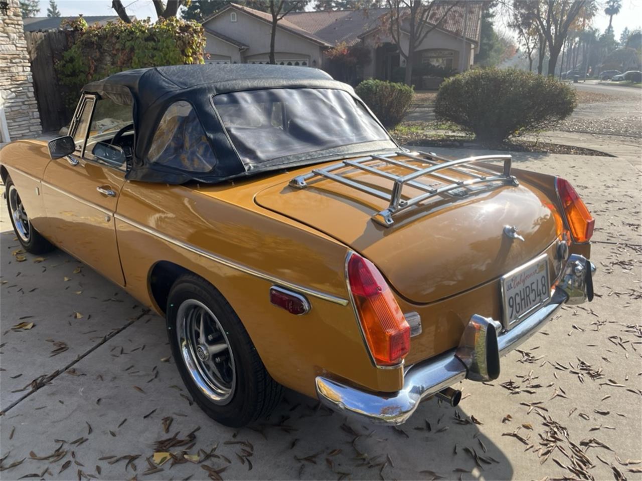Mg-B-1972-Butterscotch-black-3