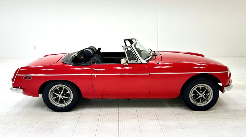 Mg-B-1974-Bright-Red-Black-14