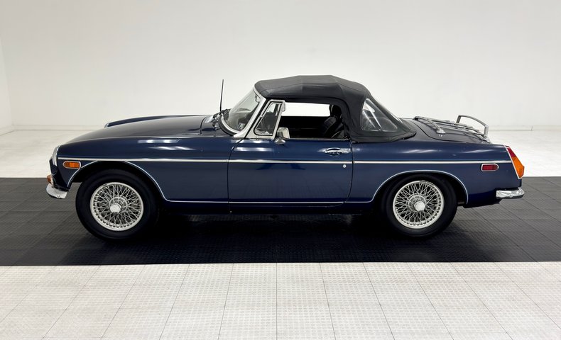 Mg-B-1974-Cosmic-Blue-Metallic-Black-2