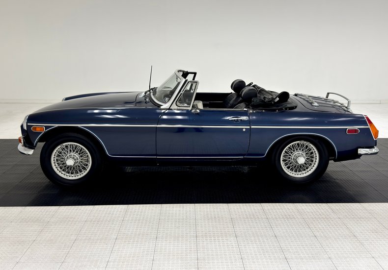 Mg-B-1974-Cosmic-Blue-Metallic-Black-3