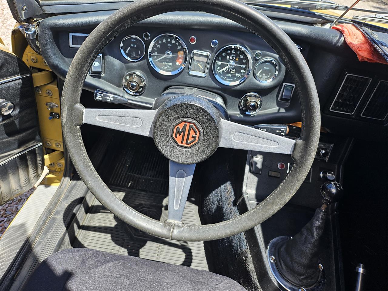 Mg-B-1974-Harvast-Gold-Black-9