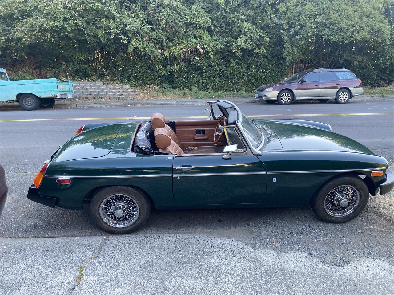 Mg-B-1975-British-Racing-Green-Black-Brown-Leather