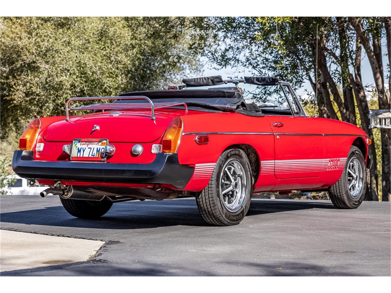 Mg-B-1975-Red-Black-13