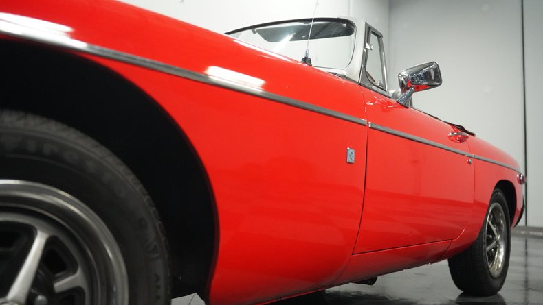 Mg-B-1975-Red-Black-17