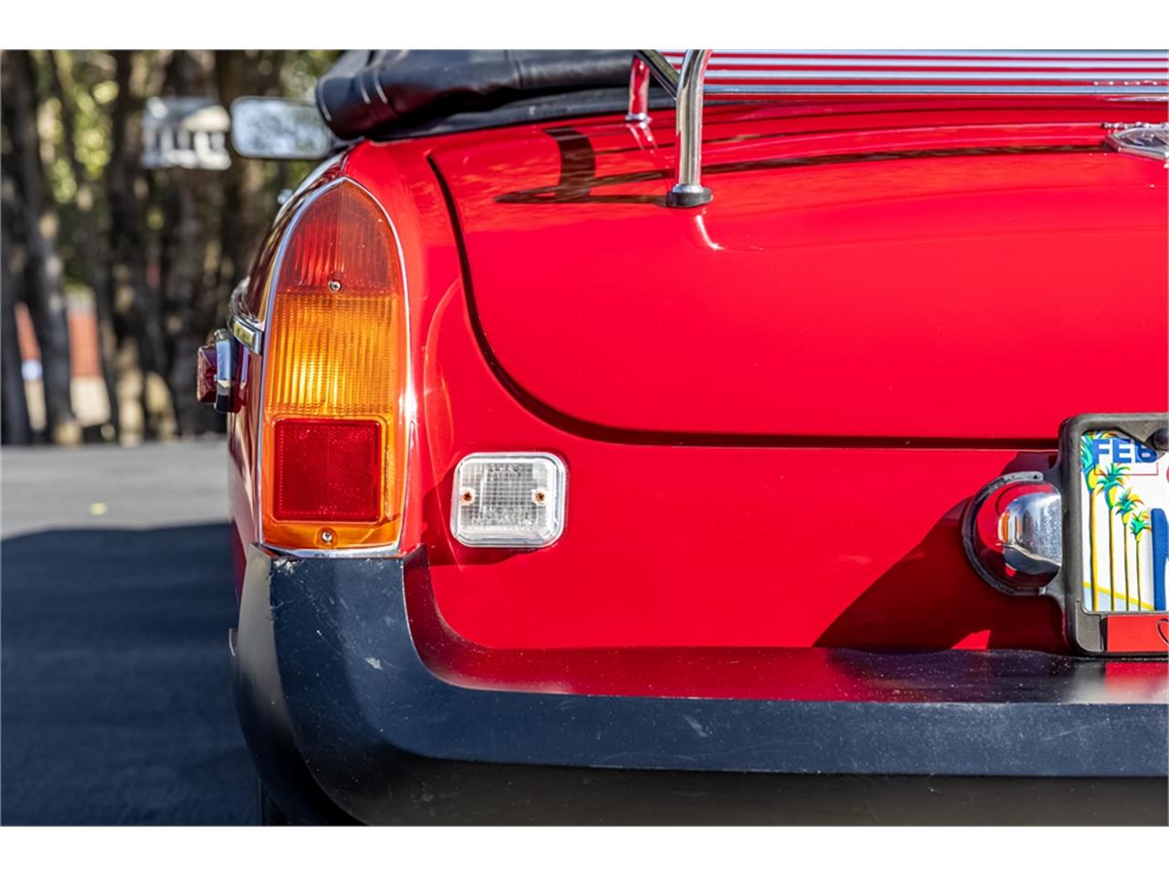 Mg-B-1975-Red-Black-23
