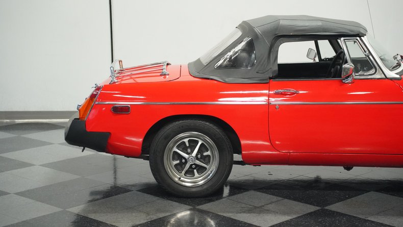 Mg-B-1975-Red-Black-23