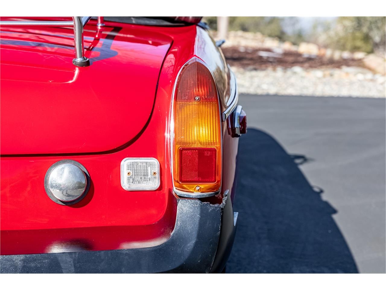 Mg-B-1975-Red-Black-26
