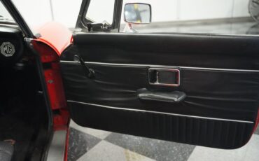 Mg-B-1975-Red-Black-42
