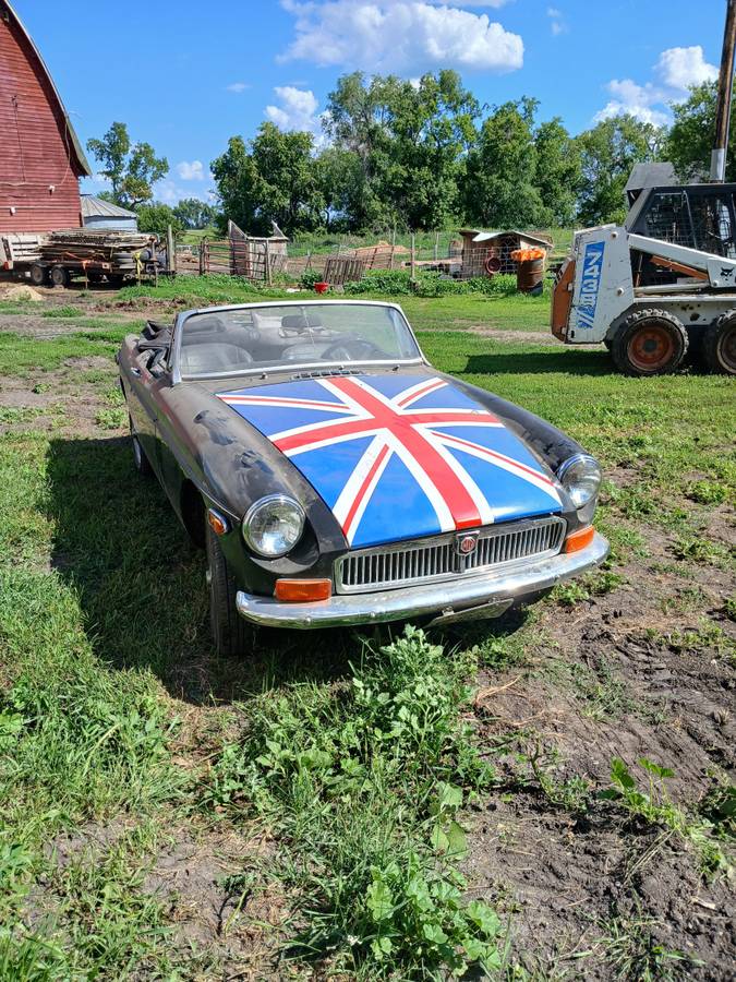 Mg-B-1975-black-1