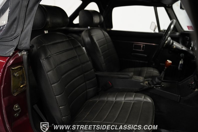 Mg-B-1976-Damask-Red-Black-11