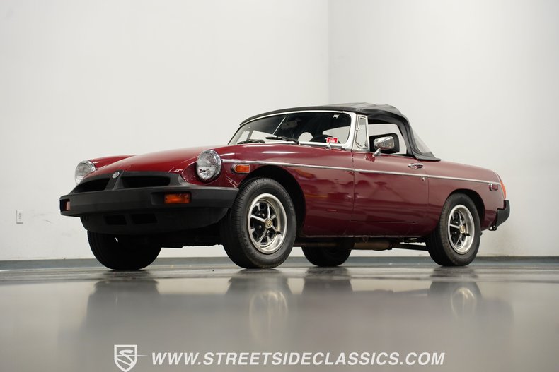 Mg-B-1976-Damask-Red-Black-32