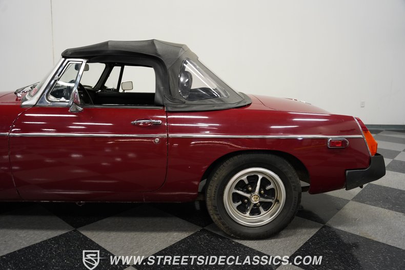 Mg-B-1976-Damask-Red-Black-35