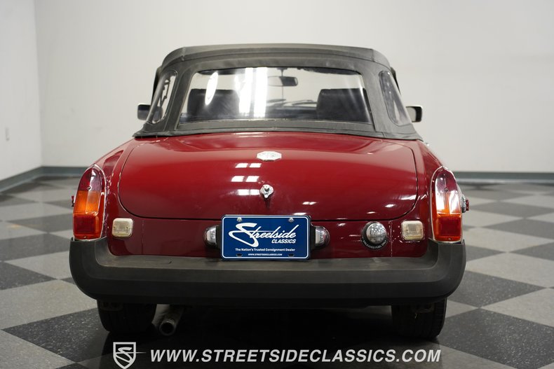 Mg-B-1976-Damask-Red-Black-36