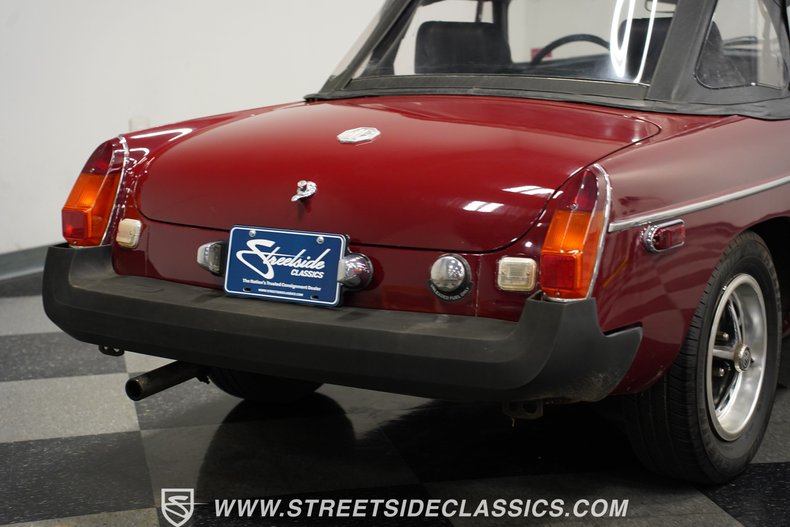 Mg-B-1976-Damask-Red-Black-37