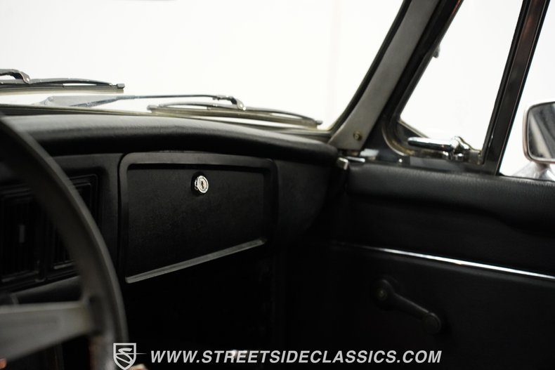 Mg-B-1976-Damask-Red-Black-8